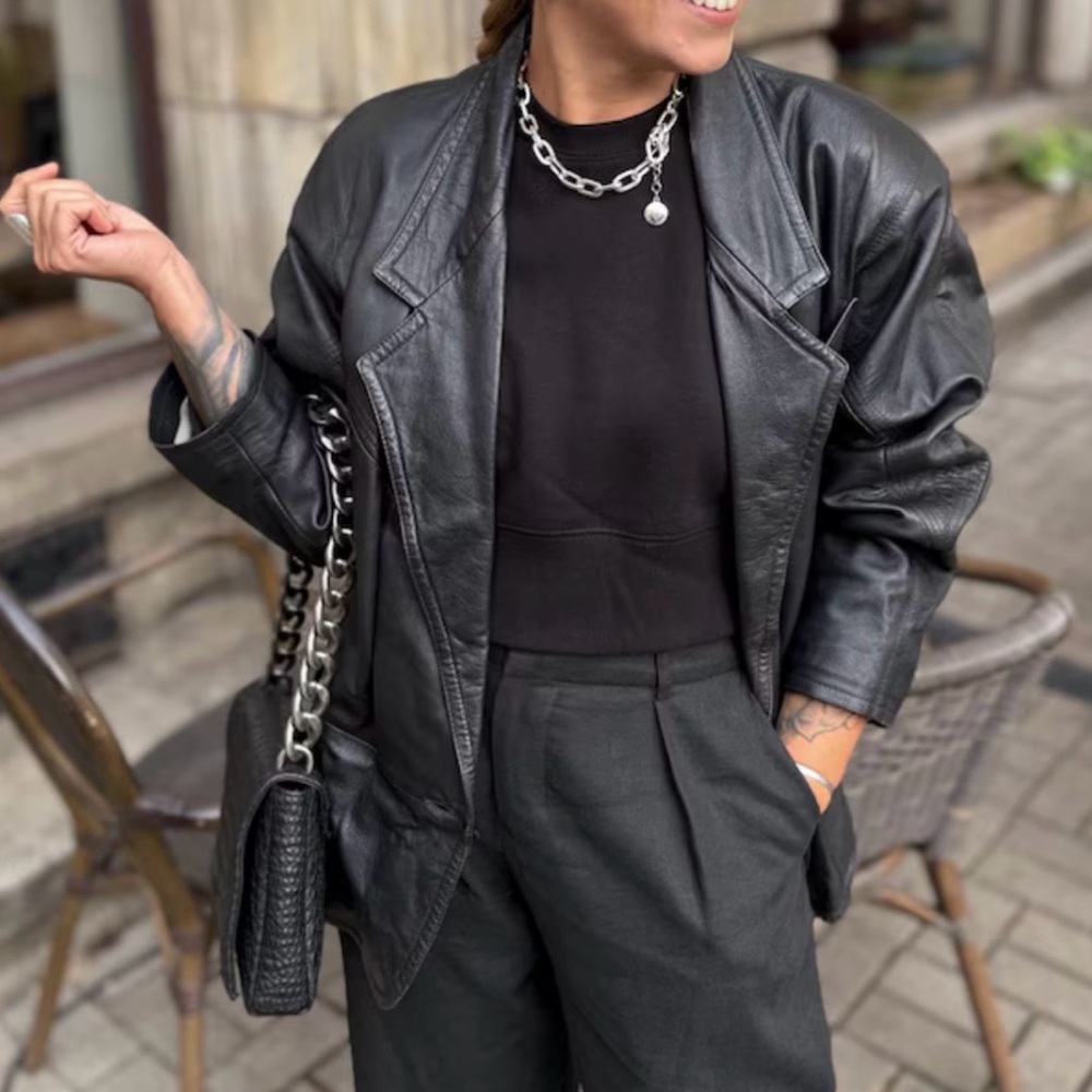 Chic Black Leather Jacket for Women
